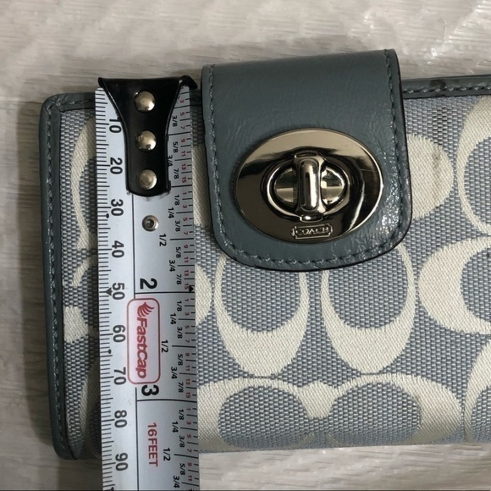 Coach blue/gray signature vintage y2k turnlock wallet - Picture 8 of 9